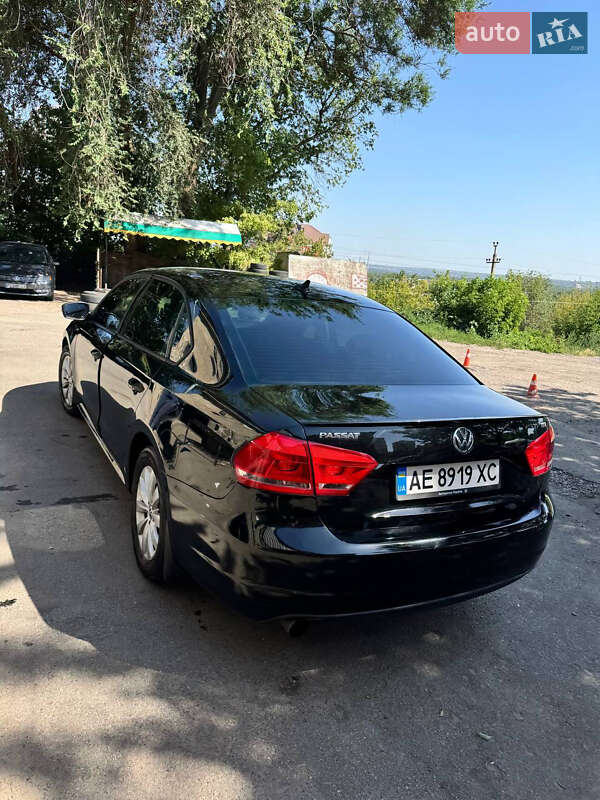 Седан Volkswagen Passat 2014 в Дніпрі