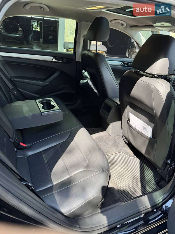 Седан Volkswagen Passat 2014 в Дніпрі