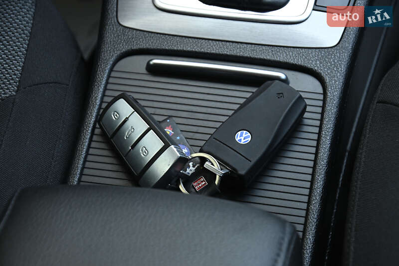 Універсал Volkswagen Passat 2011 в Бердичеві