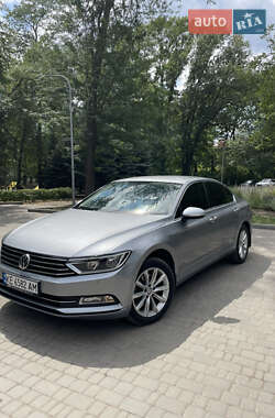 Седан Volkswagen Passat 2018 в Кривом Роге
