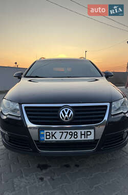Універсал Volkswagen Passat 2009 в Чернівцях