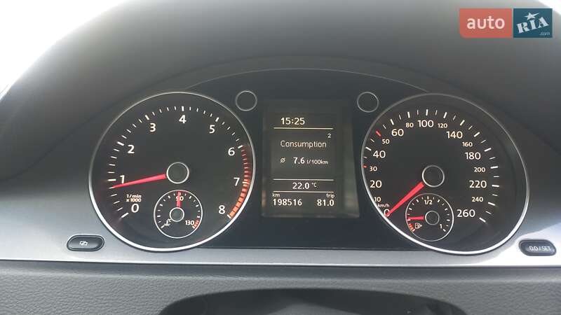Универсал Volkswagen Passat 2010 в Миргороде
