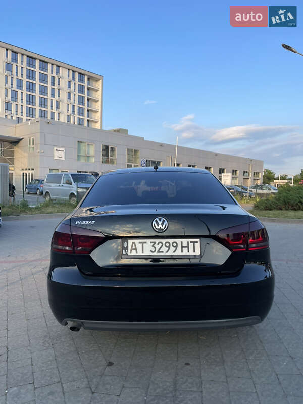 Седан Volkswagen Passat 2011 в Івано-Франківську
