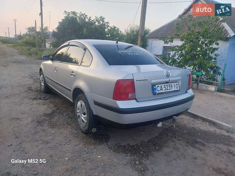 Седан Volkswagen Passat 1998 в Балте