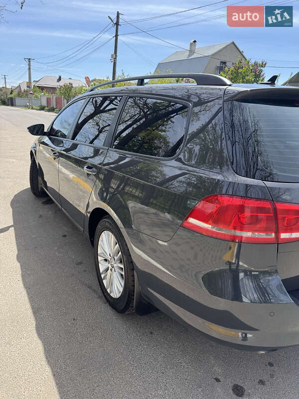Універсал Volkswagen Passat 2012 в Києві