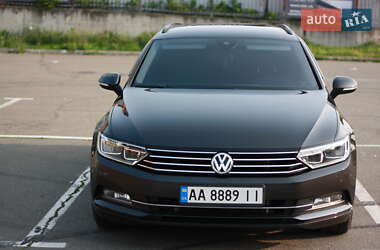 Универсал Volkswagen Passat 2018 в Киеве