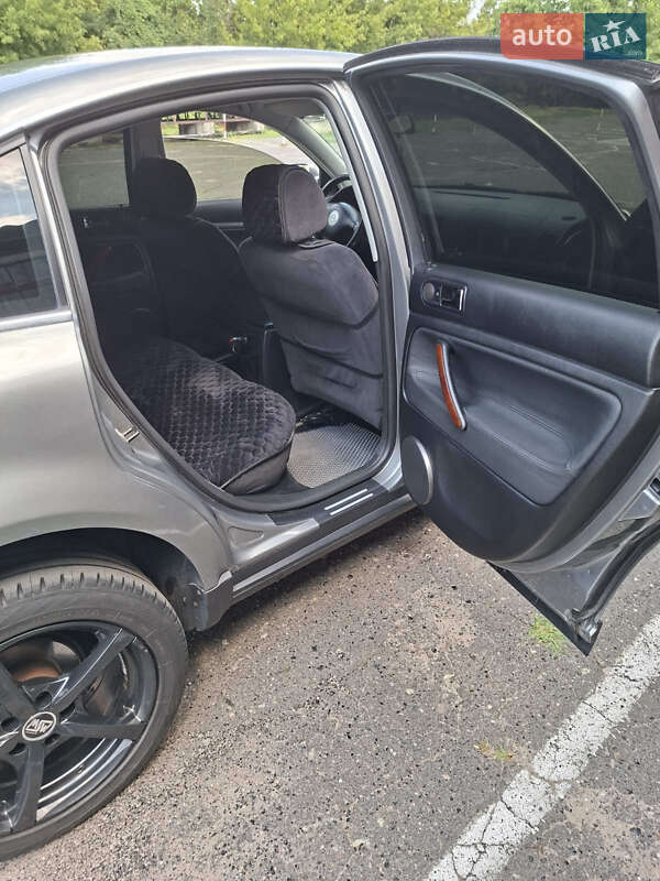 Седан Volkswagen Passat 2003 в Чигирину