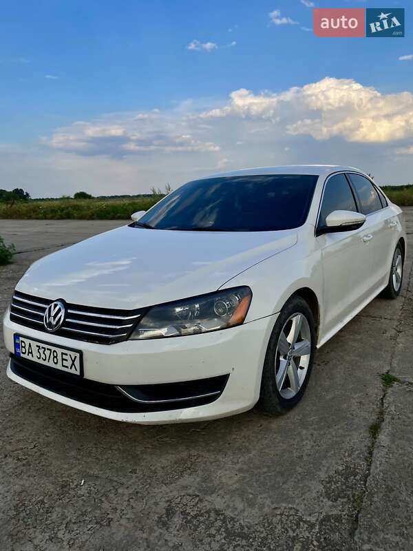 Седан Volkswagen Passat 2012 в Александровке