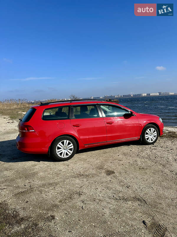 Универсал Volkswagen Passat 2011 в Николаеве