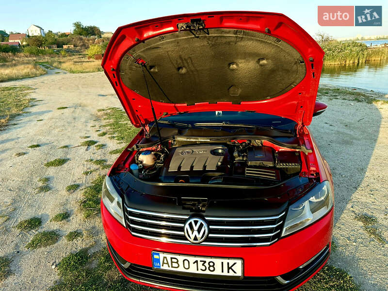 Универсал Volkswagen Passat 2011 в Николаеве