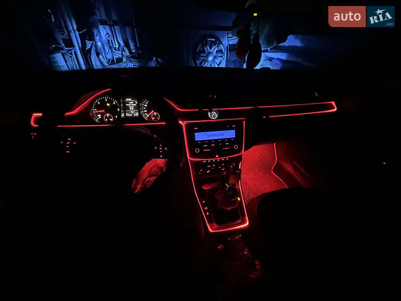 Универсал Volkswagen Passat 2011 в Николаеве