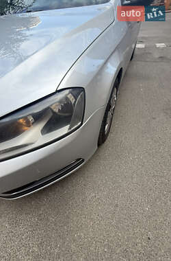 Универсал Volkswagen Passat 2012 в Славянске