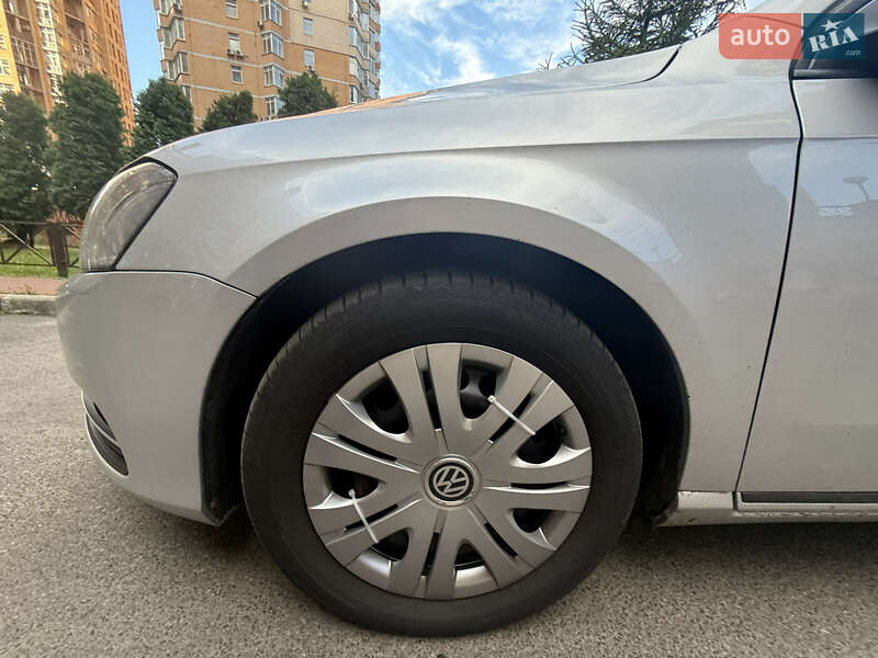 Универсал Volkswagen Passat 2012 в Славянске