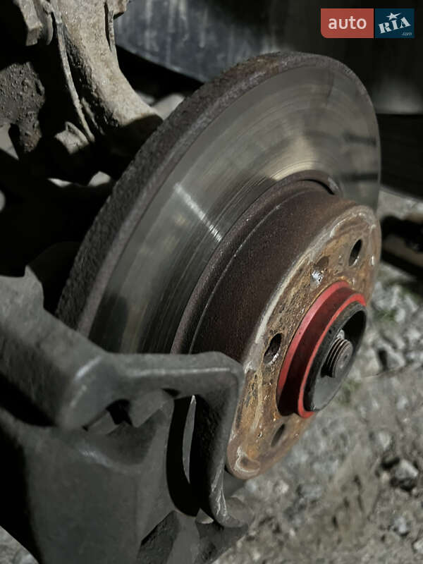 Седан Volkswagen Passat 1989 в Кривому Розі