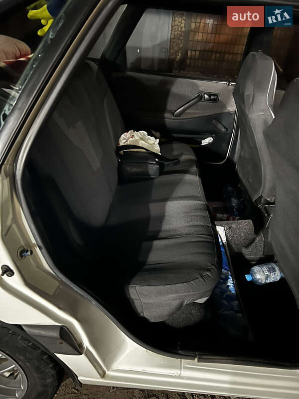 Седан Volkswagen Passat 1989 в Кривому Розі