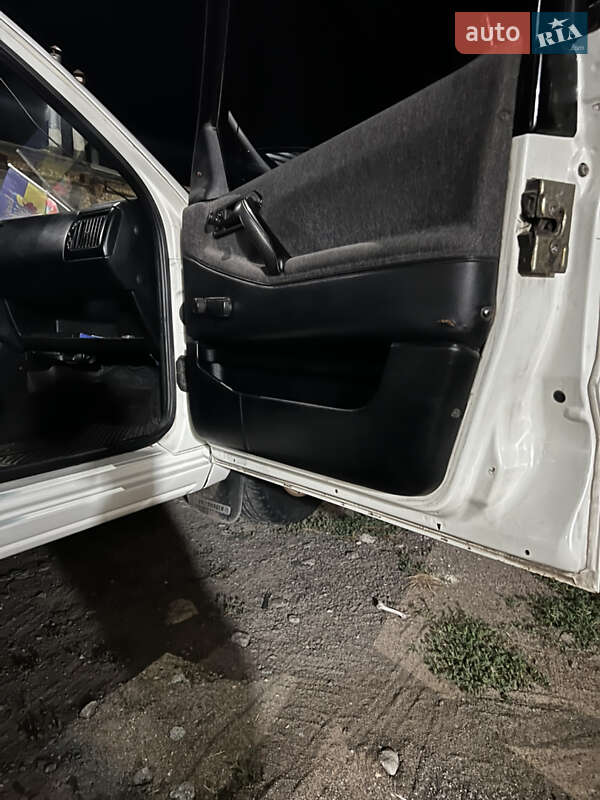 Седан Volkswagen Passat 1989 в Кривому Розі