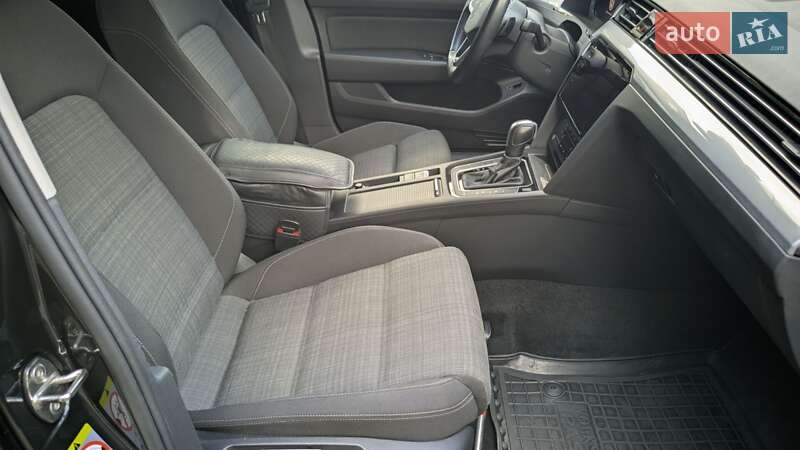 Универсал Volkswagen Passat 2020 в Краснограде фото 84 Универсал Volkswagen Passat 2020 в Краснограде