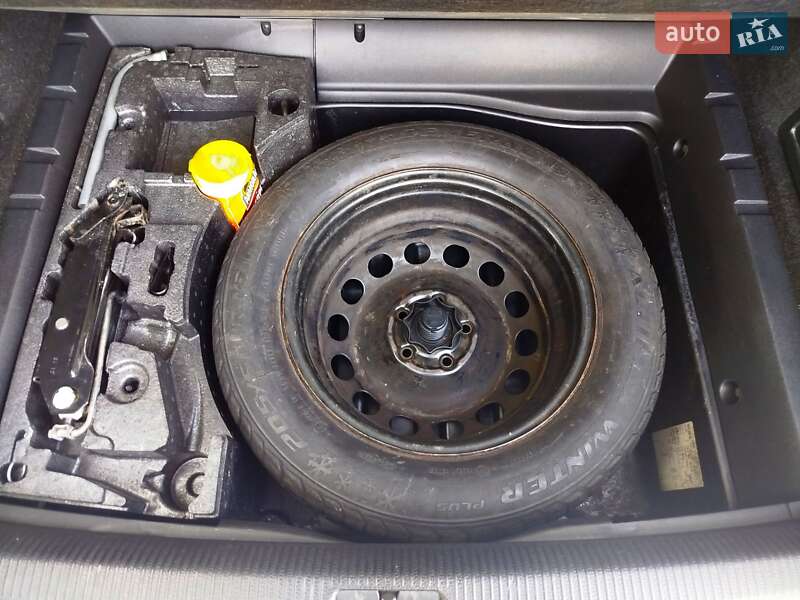 Универсал Volkswagen Passat 2013 в Умани