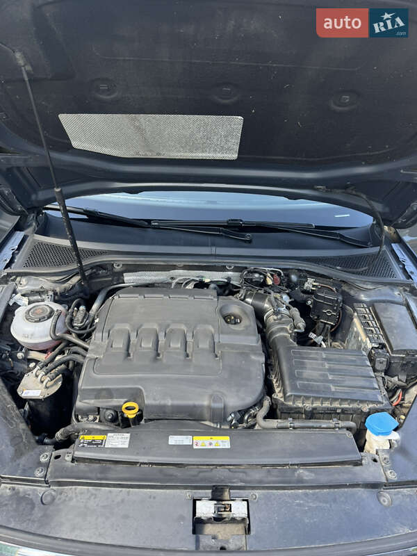 Универсал Volkswagen Passat 2020 в Хмельницком