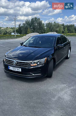 Седан Volkswagen Passat 2017 в Києві
