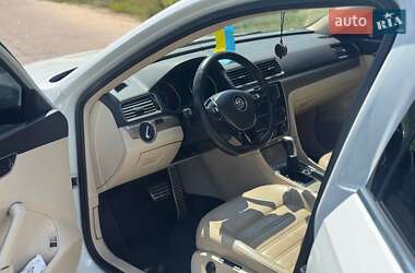 Седан Volkswagen Passat 2015 в 
