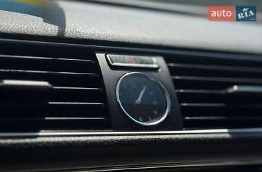 Седан Volkswagen Passat 2015 в 