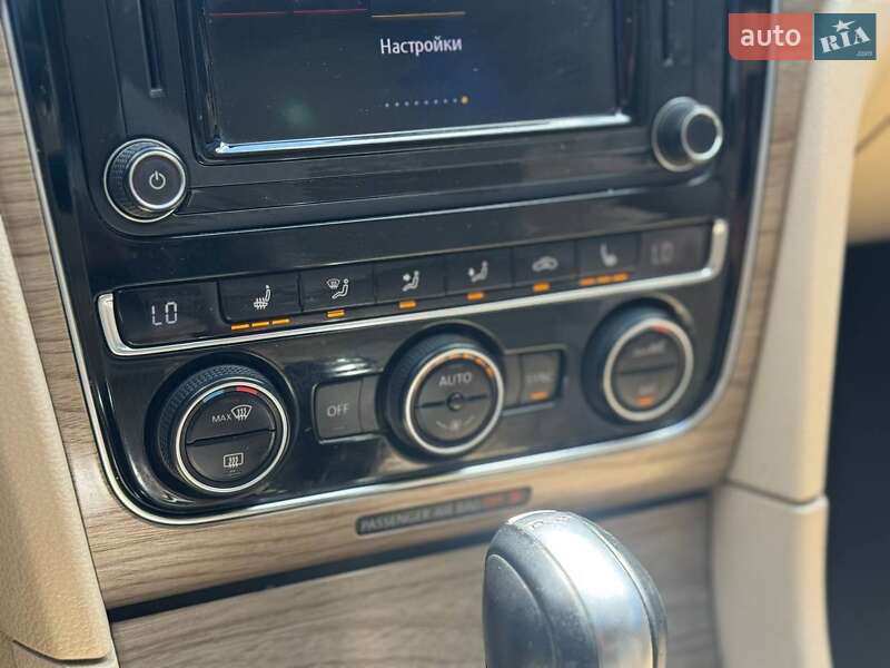 Седан Volkswagen Passat 2015 в Переяславе