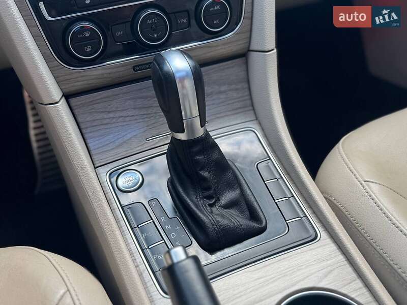 Седан Volkswagen Passat 2015 в Переяславе