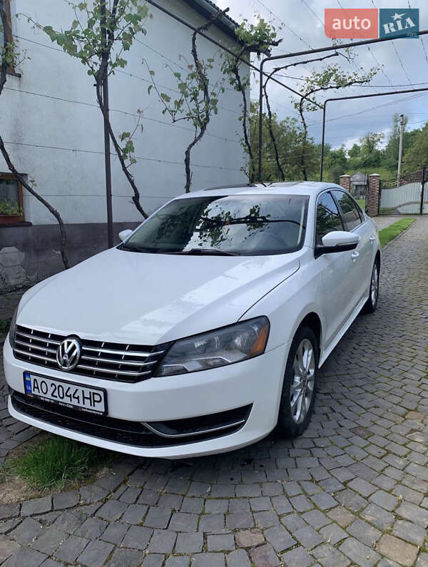 Седан Volkswagen Passat 2014 в Мукачево