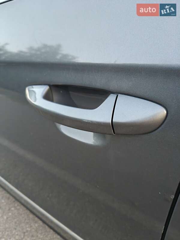 Універсал Volkswagen Passat 2008 в Солоному