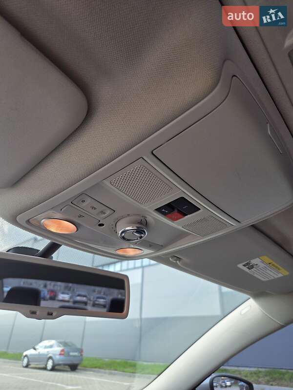 Седан Volkswagen Passat 2013 в Ивано-Франковске