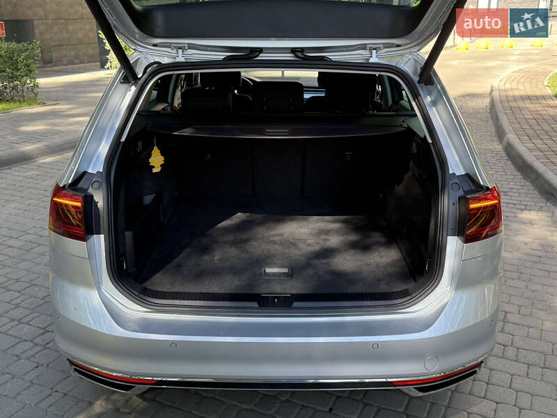 Универсал Volkswagen Passat 2021 в Броварах