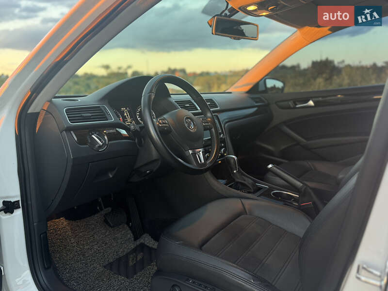 Седан Volkswagen Passat 2015 в Дрогобыче