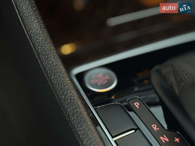 Седан Volkswagen Passat 2015 в Дрогобыче