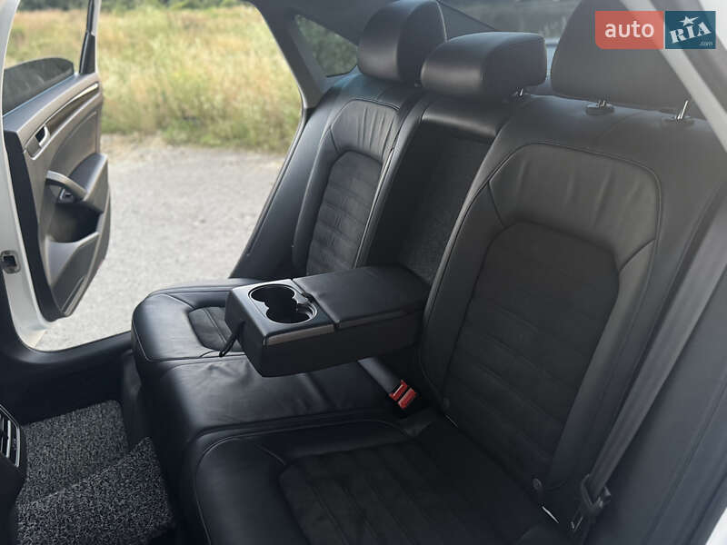 Седан Volkswagen Passat 2015 в Дрогобыче