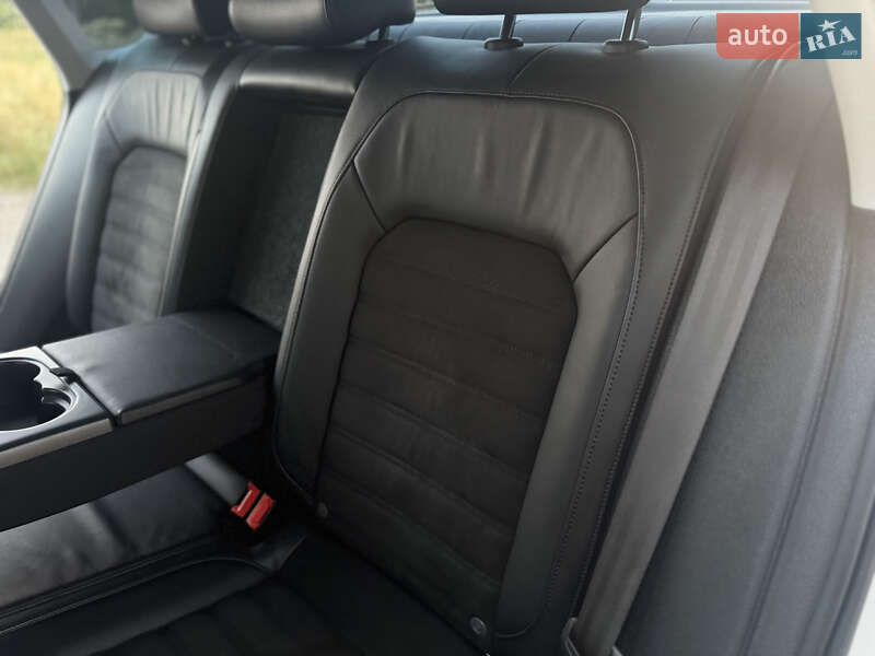 Седан Volkswagen Passat 2015 в Дрогобыче