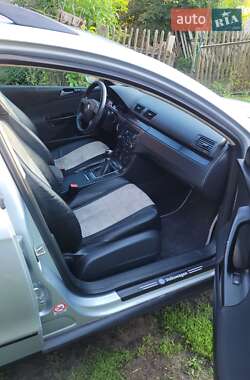 Универсал Volkswagen Passat 2005 в 