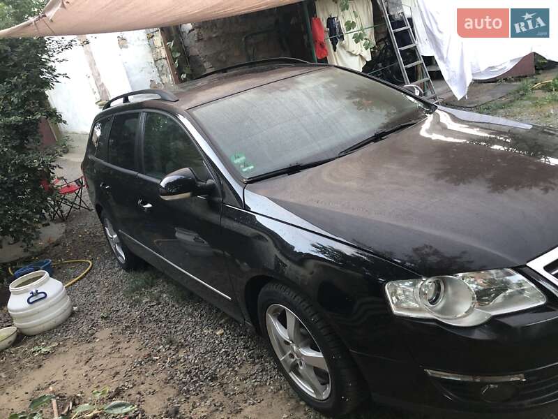 Универсал Volkswagen Passat 2008 в Вознесенске
