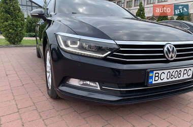 Седан Volkswagen Passat 2016 в Стрые