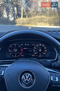 Седан Volkswagen Passat 2017 в 