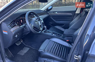 Седан Volkswagen Passat 2017 в 