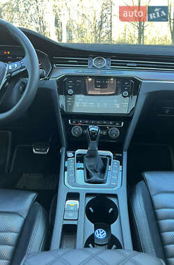 Седан Volkswagen Passat 2017 в 