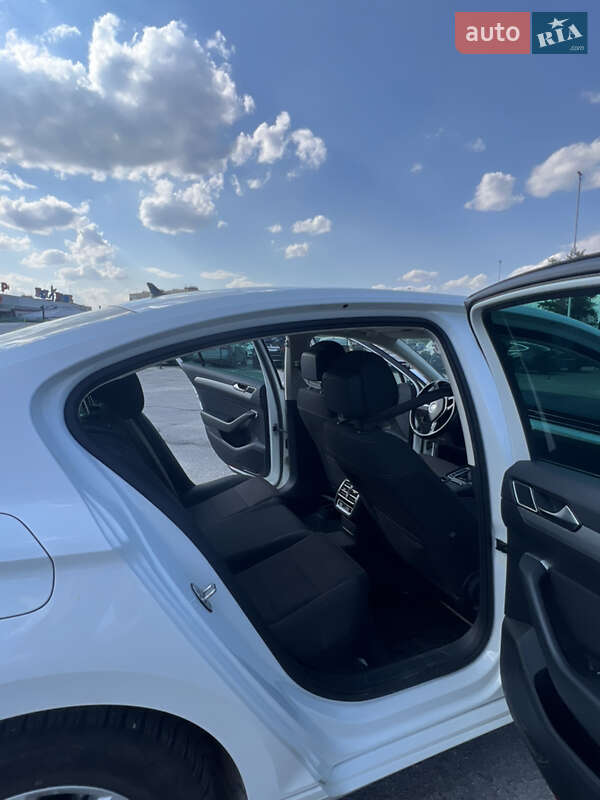 Седан Volkswagen Passat 2018 в Запоріжжі