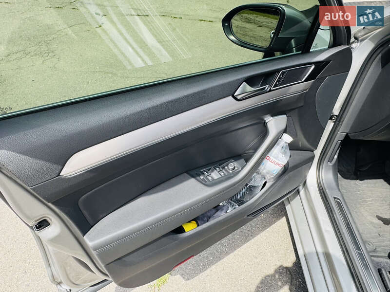 Седан Volkswagen Passat 2014 в Умани