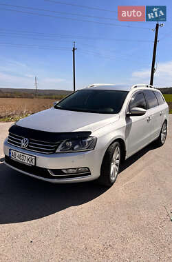 Універсал Volkswagen Passat 2012 в Вінниці