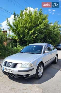 Седан Volkswagen Passat 2000 в Житомире