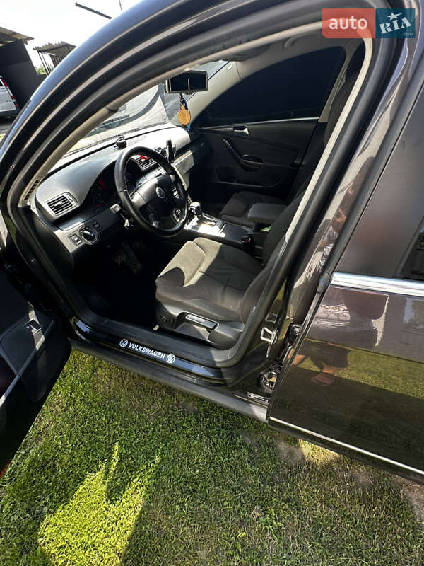 Седан Volkswagen Passat 2006 в Вашковцах