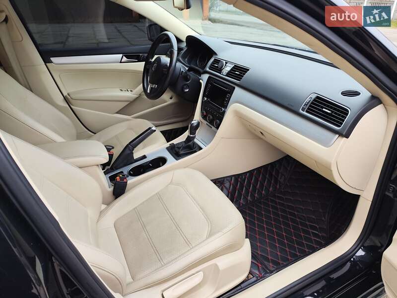 Седан Volkswagen Passat 2012 в Черкассах