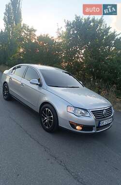 Седан Volkswagen Passat 2005 в Доманевке