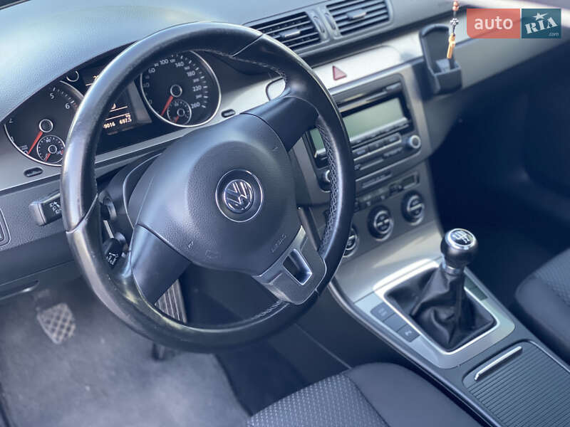 Універсал Volkswagen Passat 2009 в Дубні